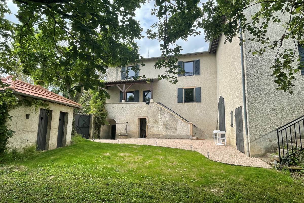 Chambre d'hôte en Beaujolais pour 2 personnes - Cour intérieure