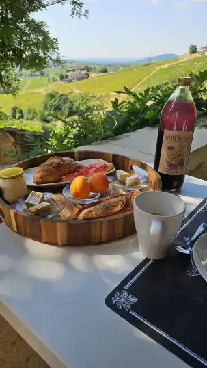 Petit déjeuner au Panoramic à Chiroubles